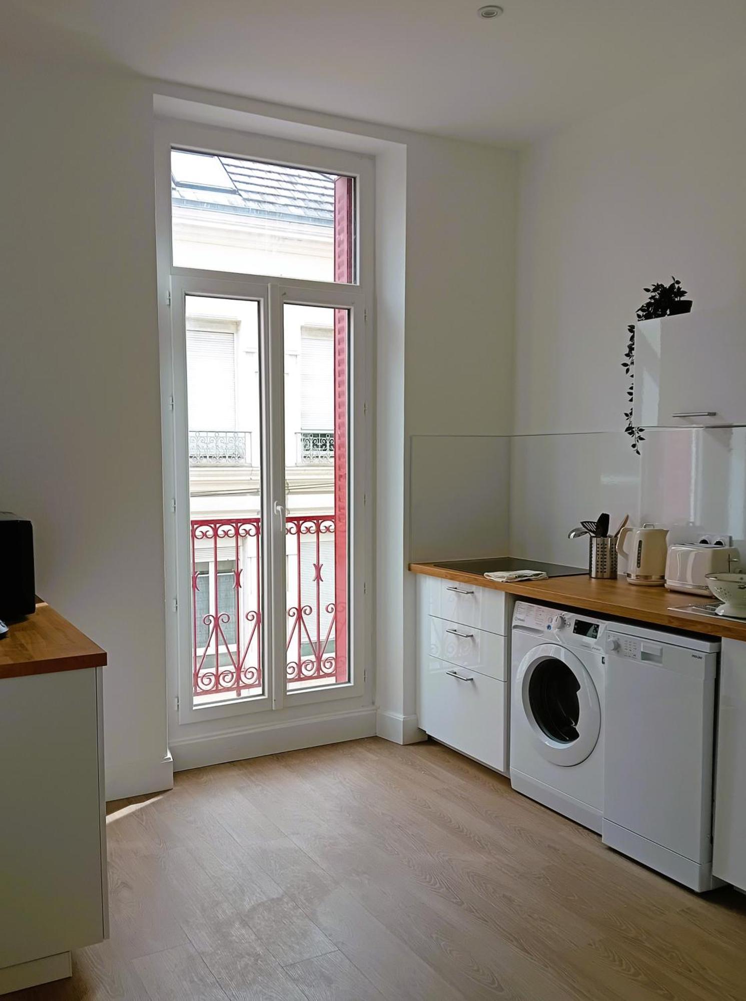 102 - Appart Renove Avec Grand Salon Et 1 Chambre - Tram Et Clinique Mutualiste A 1 Min Grenoble Exterior photo